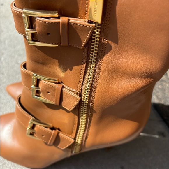 Gorgeous Brown Michael Kors Boots with Gold Zippers and Buckles - EUC Sz 6.5 - Picture 3 of 9